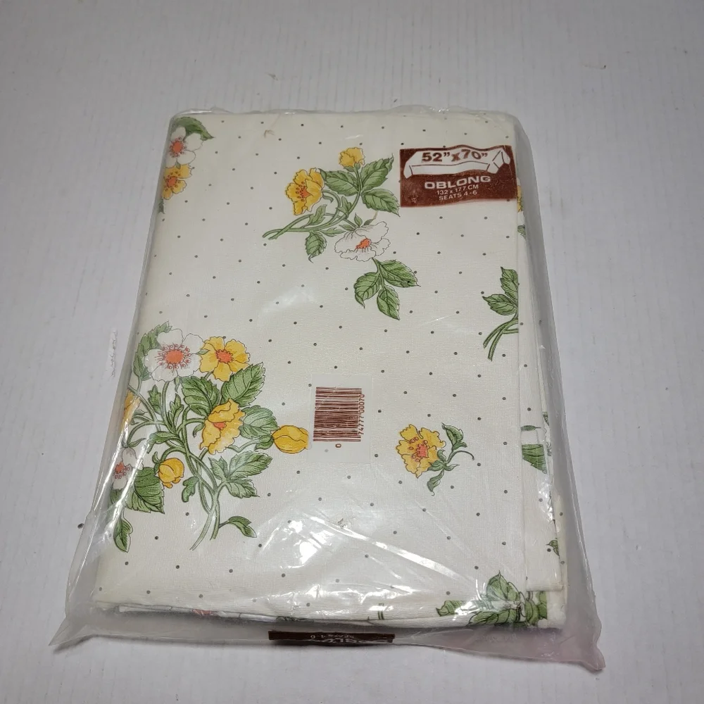 Vinyl Tablecloth Shabby Cottage Chic House and Garden Colors 52 x70 Oblong